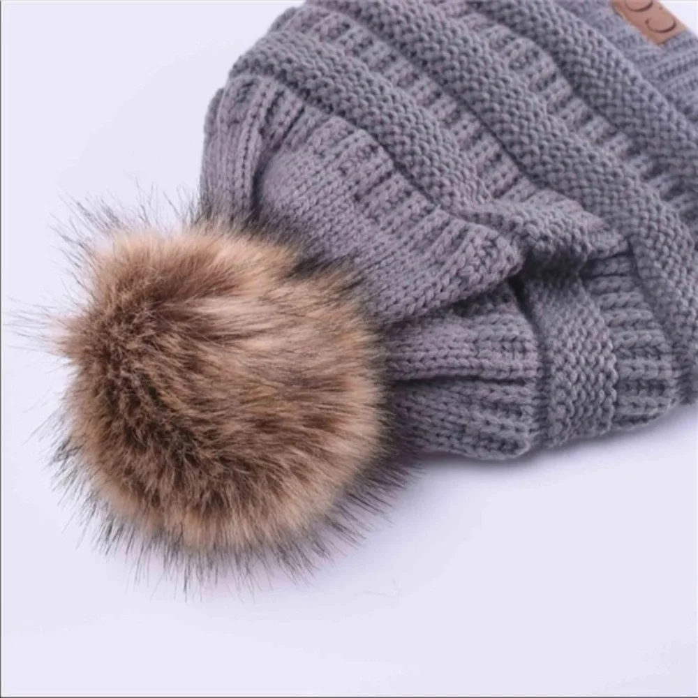 NEW! Fur Lined Knit Beanie W/ Pompom in Grey